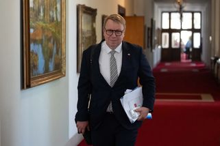 Reálné mzdy razantně brzdí vyšší valorizaci. Důchodci si podle ministra Juchelky počkají roky